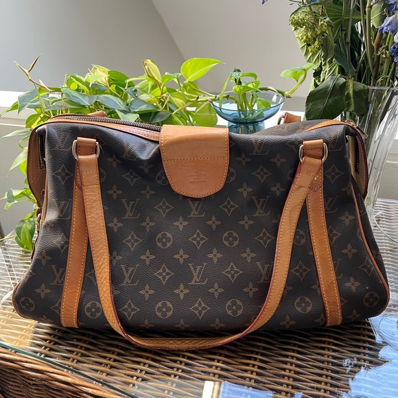 Imitation Louis Vuitton Shoulder Bag - Picture 2 of 8